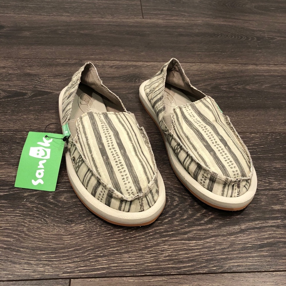 Sanuk shoes